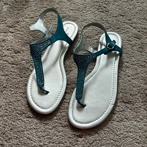 Bandolino strap sandals